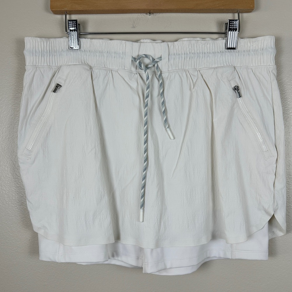 Athleta Women's 12 Trekkie Skort White Lightweight Hiking Activewear Zip Pockets